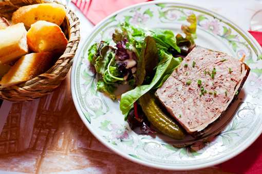 9 Best French Restaurants in Vermont!